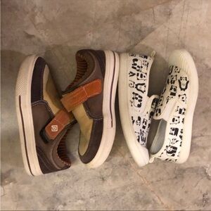 2 Pairs of boy shoes size 11T